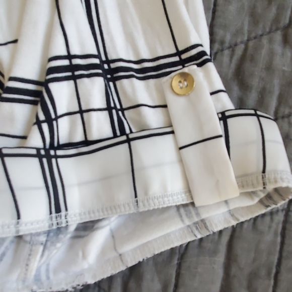 Limited blouse - Picture 2 of 3